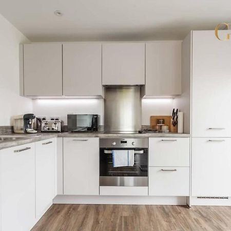 2 Bedroom Apartment Chapel Riverside At Goshen Property Serviced Accommodation Southampton, Free Wifi & Parking المظهر الخارجي الصورة